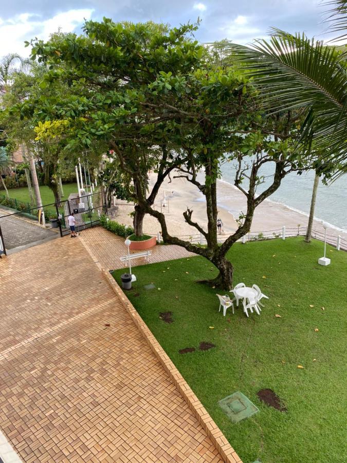 Apartamento Pe Na Areia Caraguatatuba Exterior foto